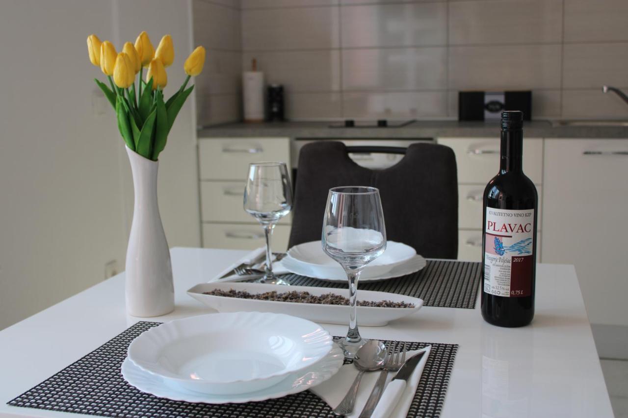 Studio apartman Toni Drniš Esterno foto