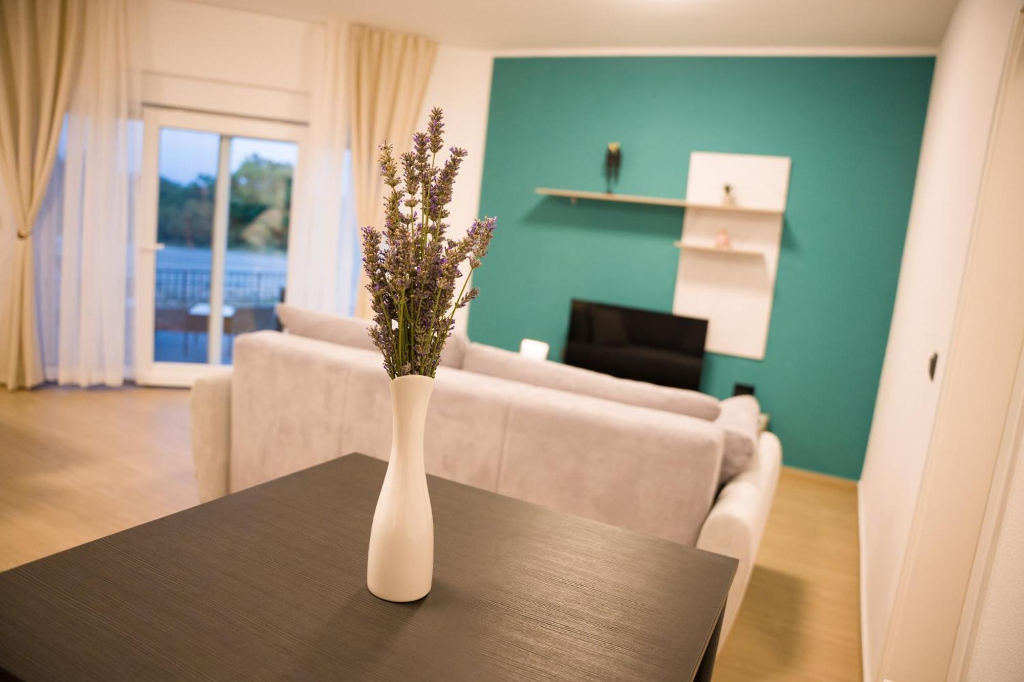 Studio apartman Toni Drniš Esterno foto