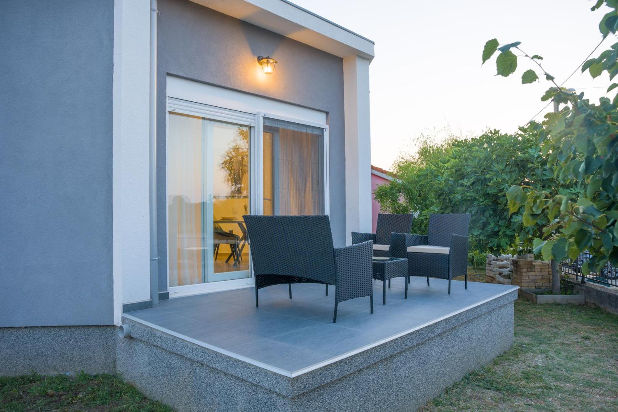 Studio apartman Toni Drniš Esterno foto