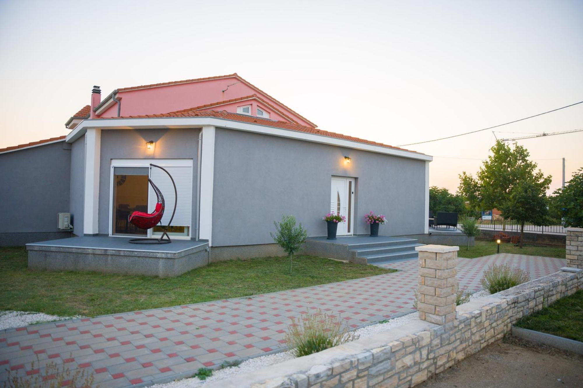 Studio apartman Toni Drniš Esterno foto