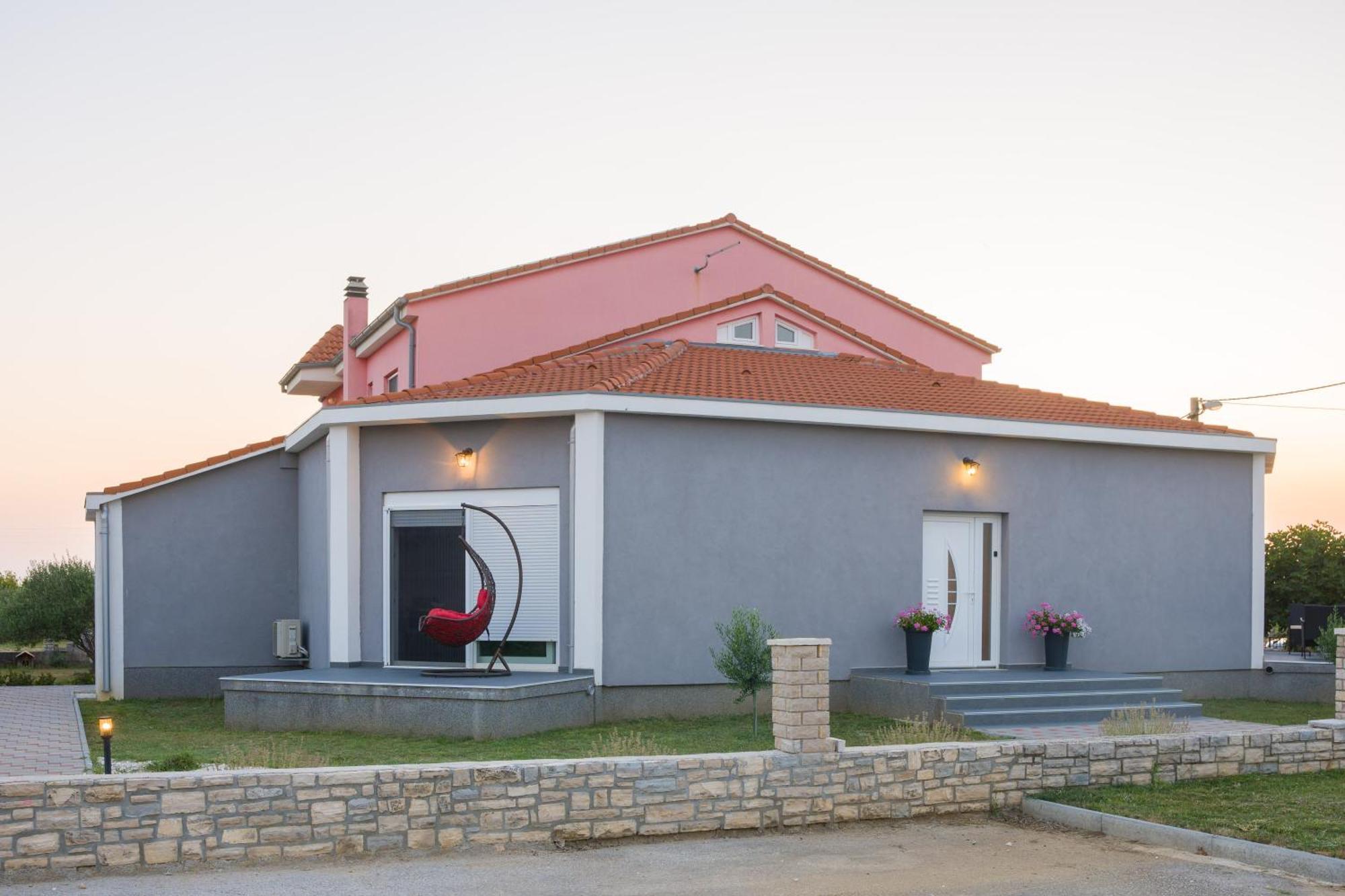 Studio apartman Toni Drniš Esterno foto